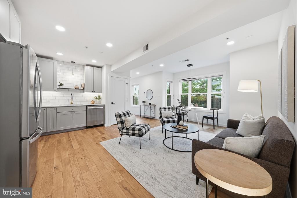 6914 WILLOW STREET NW Unit: 3