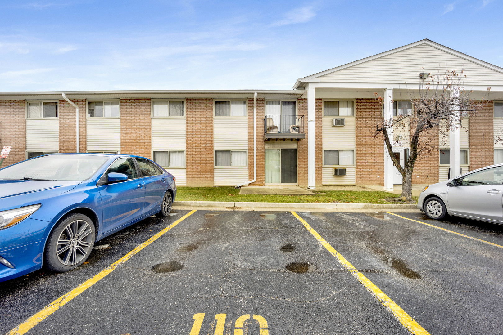 659 E Fullerton Avenue Unit: 9-110