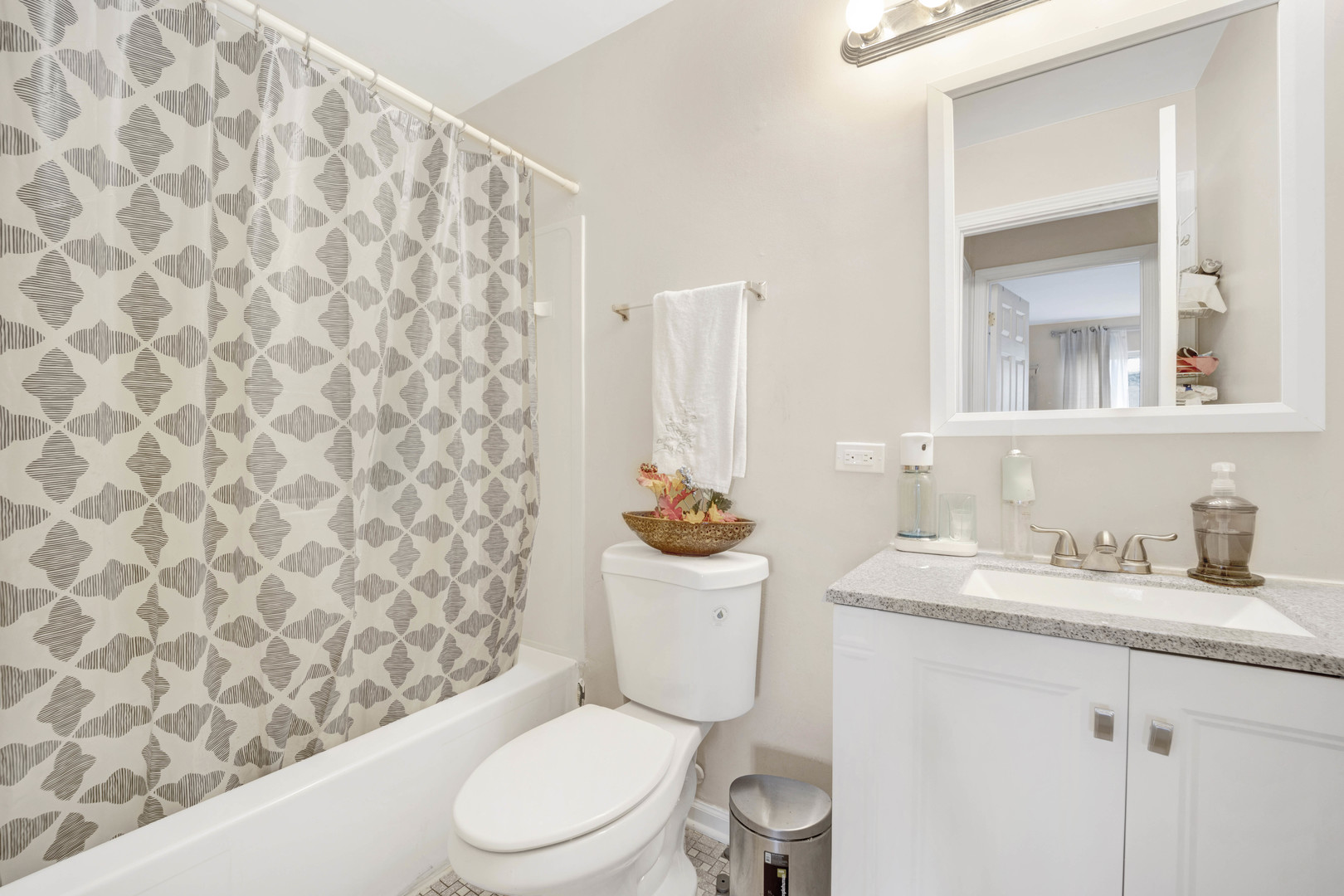 659 E Fullerton Avenue Unit: 9-110