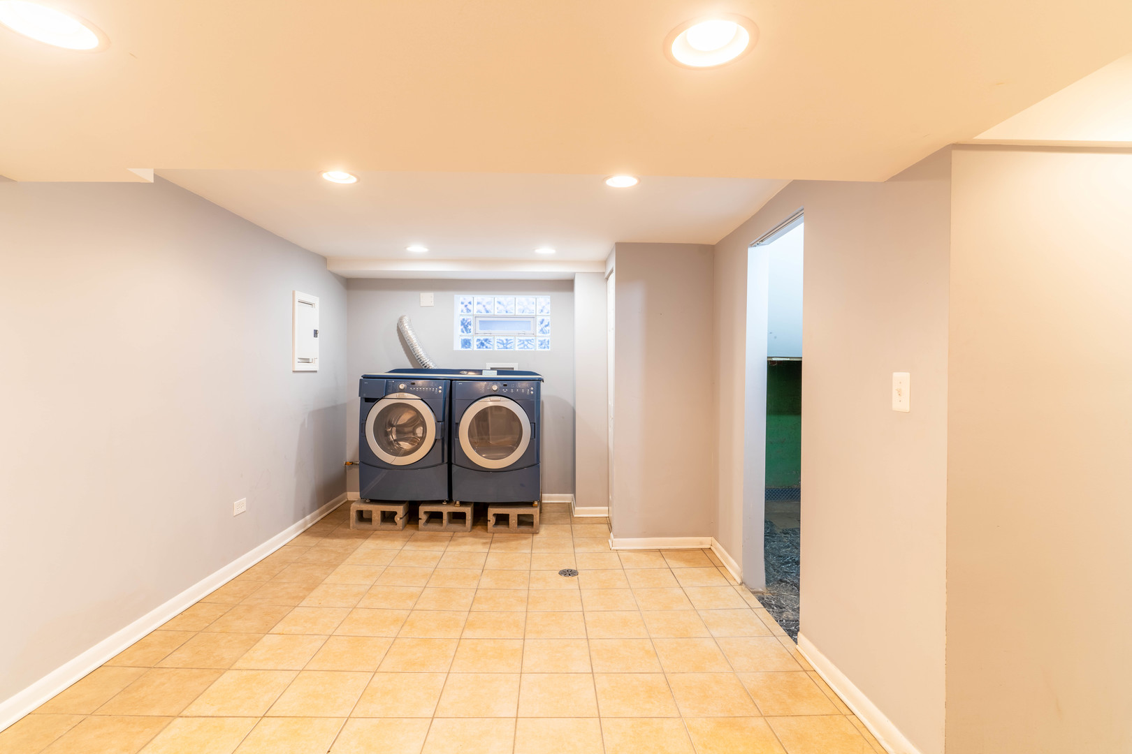 7330 W 57TH Street