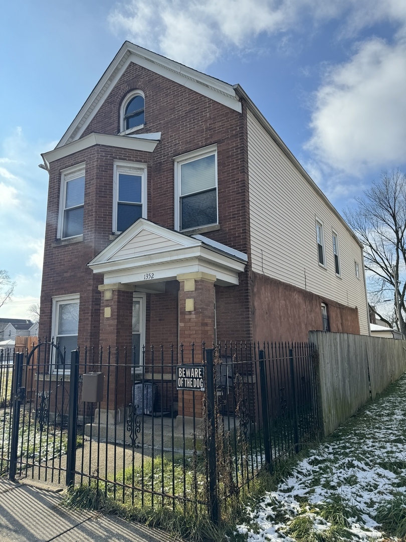 1352 S Komensky Avenue