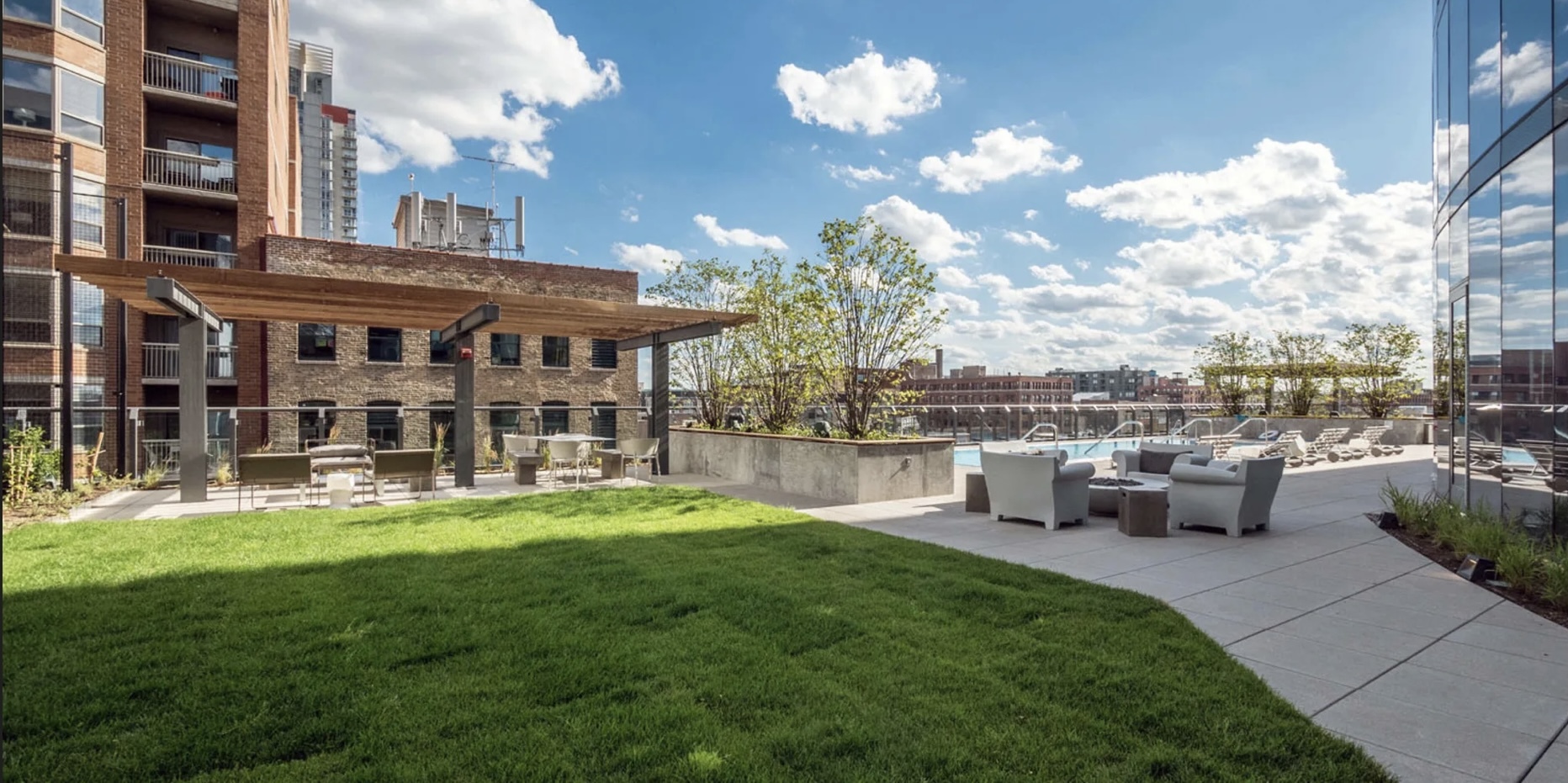 730 W Couch Place Unit: 605