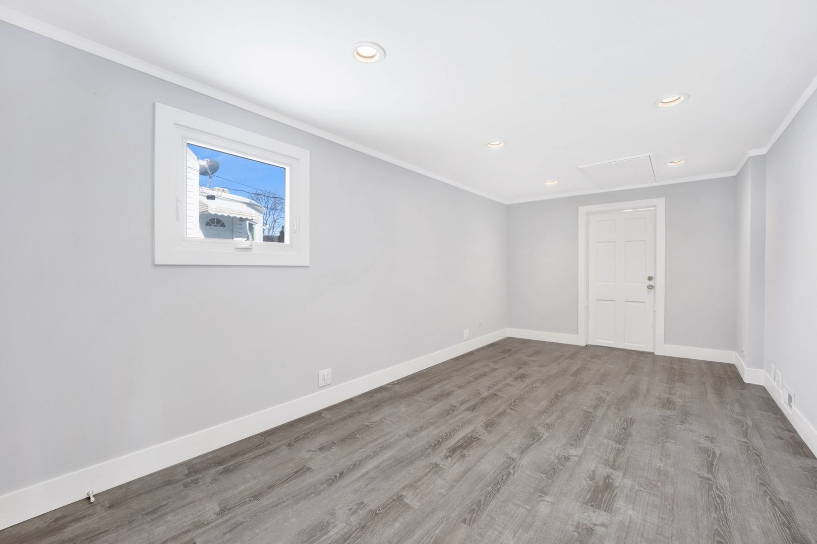 9127 Newcastle Avenue