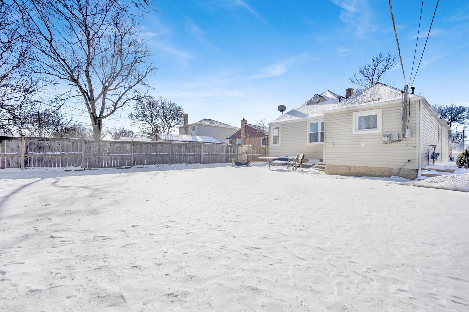 9127 Newcastle Avenue