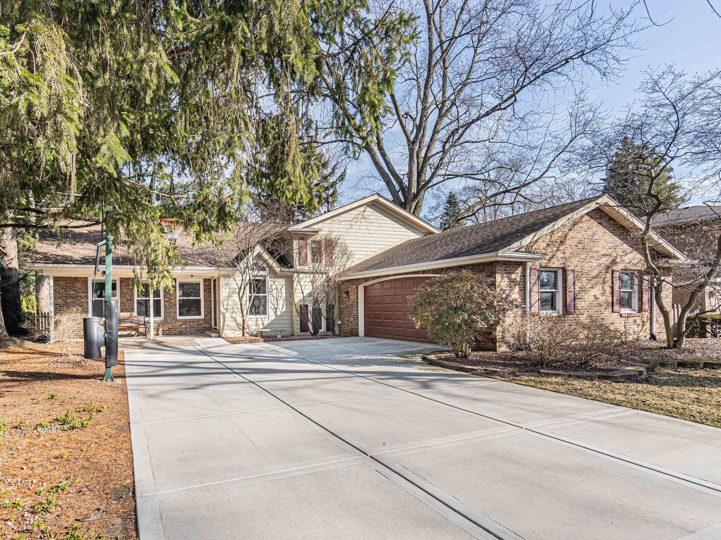 12243 S Nagle Avenue