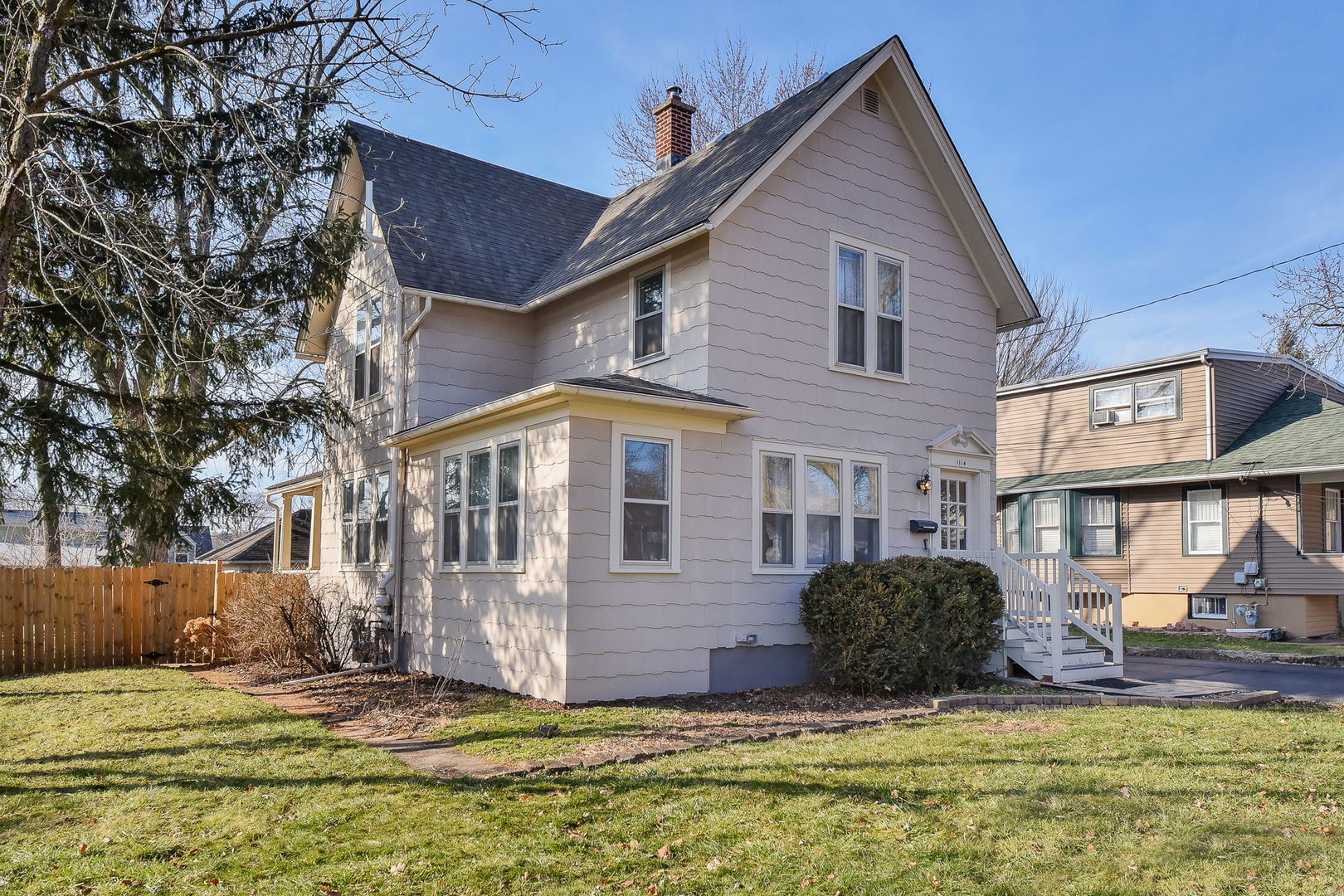 1114 Hill Avenue