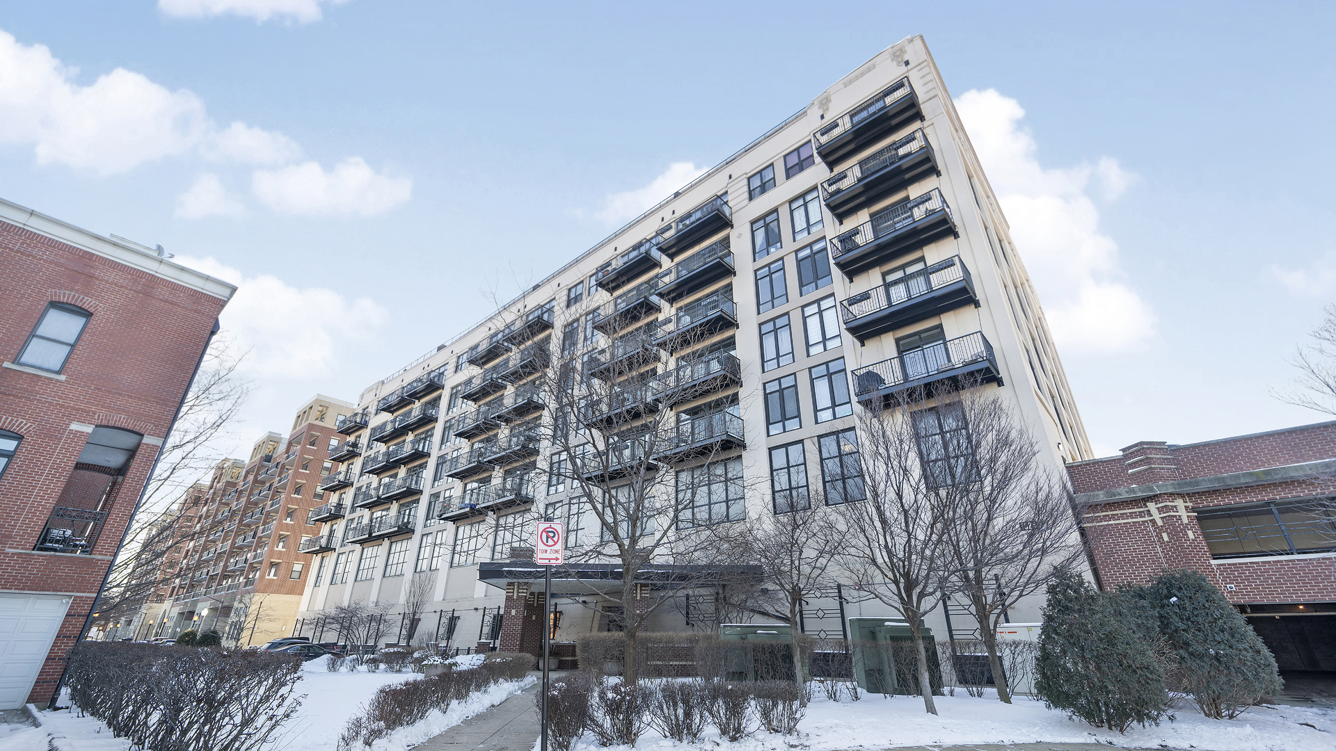 1525 S Sangamon Street Unit: 715