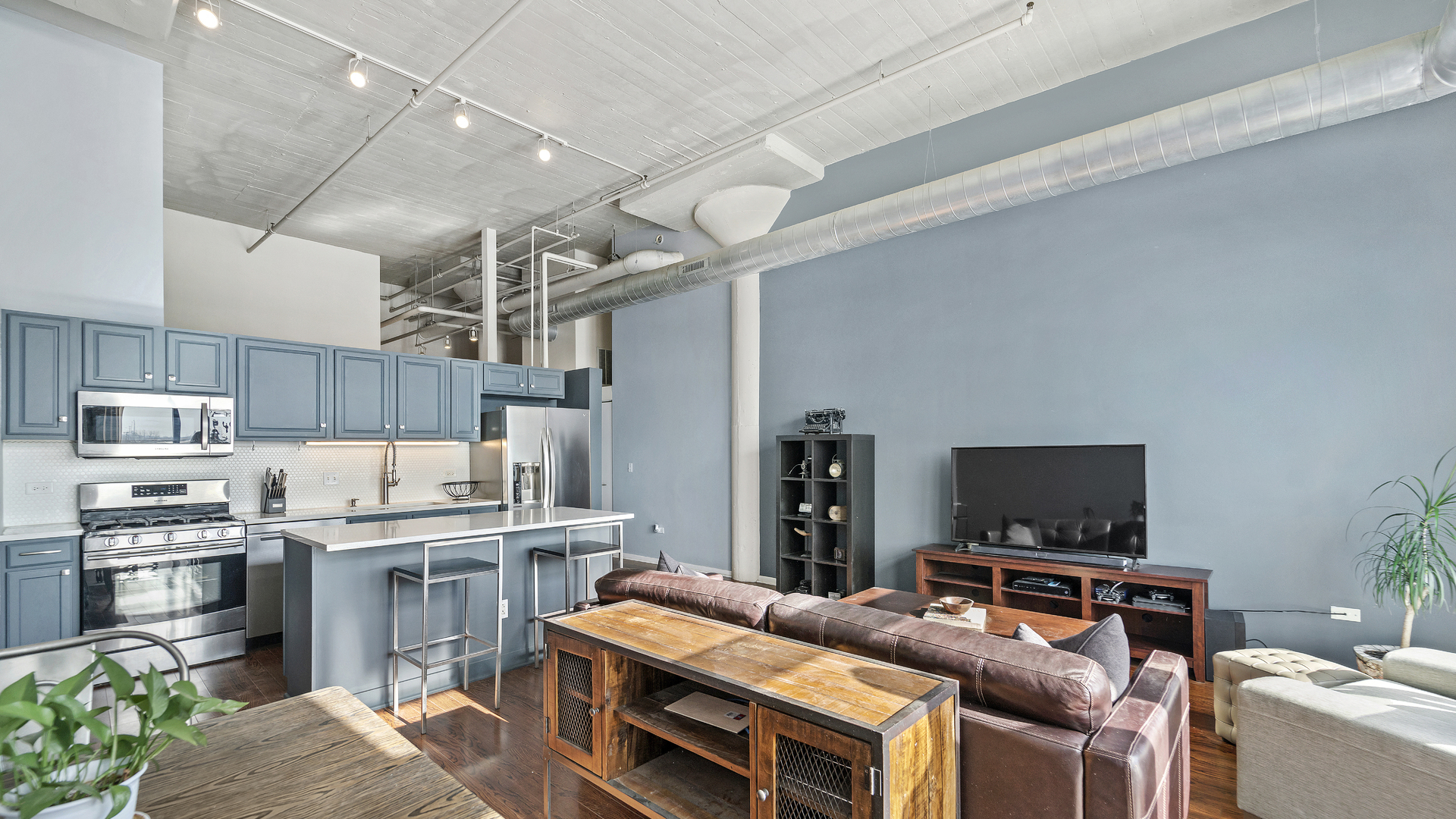 1525 S Sangamon Street Unit: 715