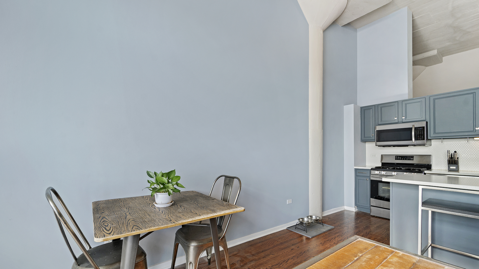 1525 S Sangamon Street Unit: 715