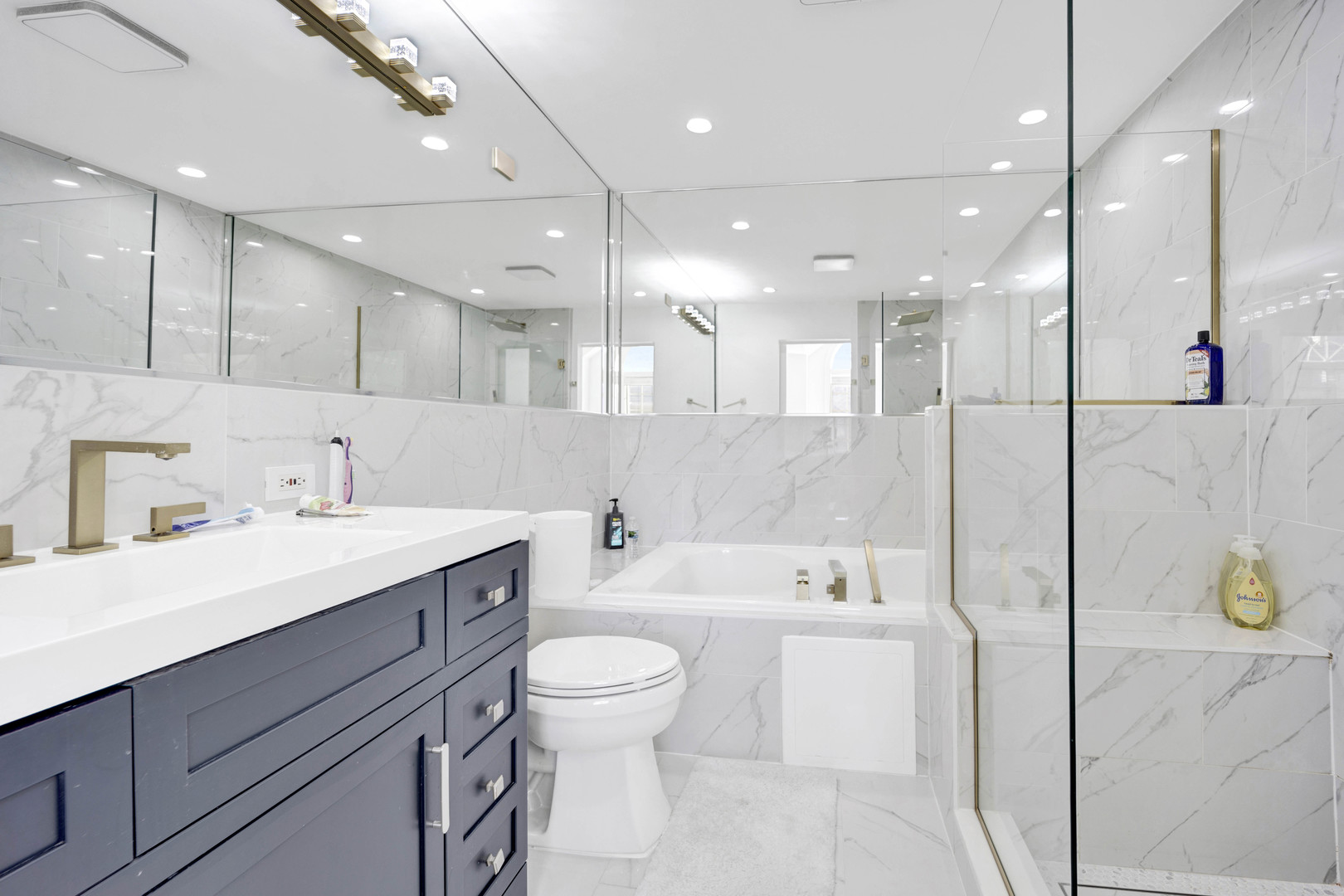 427 Ashbury Drive Unit: 427