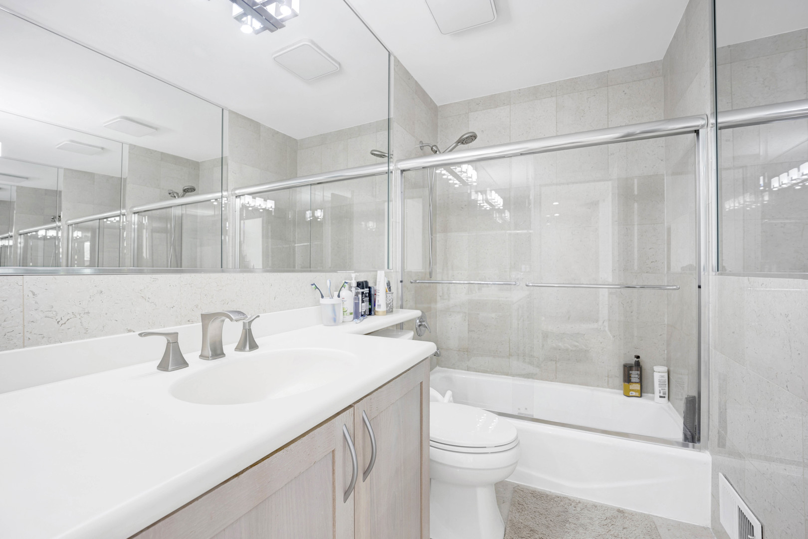 427 Ashbury Drive Unit: 427