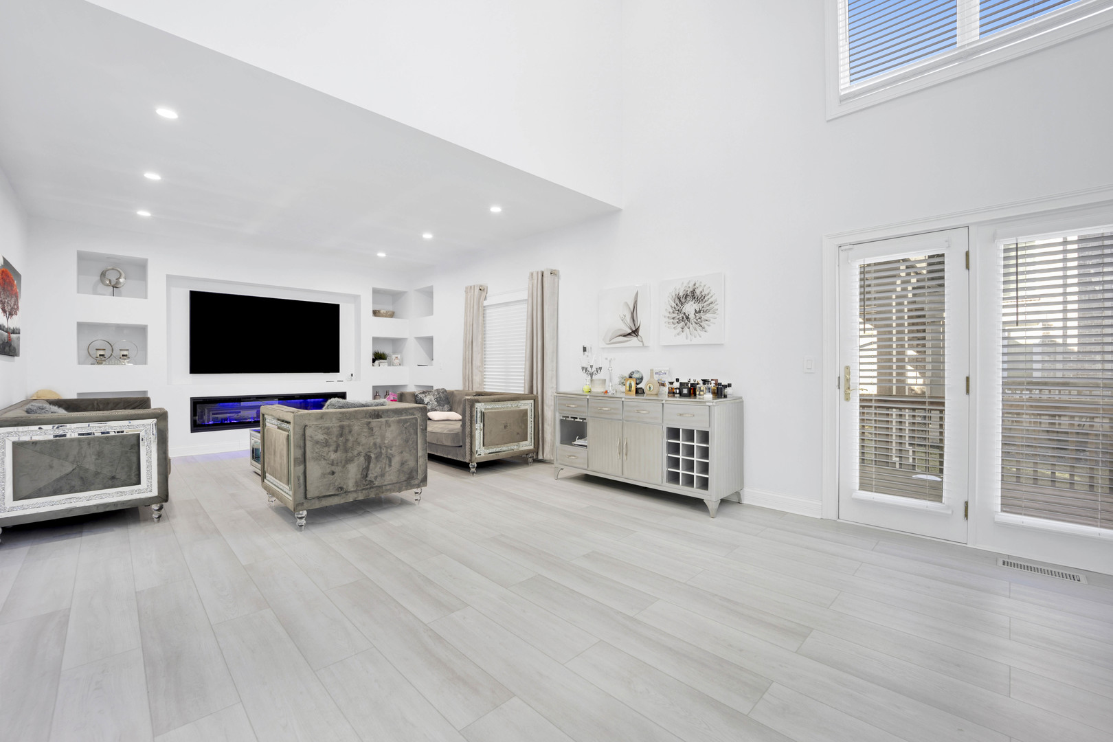 427 Ashbury Drive Unit: 427