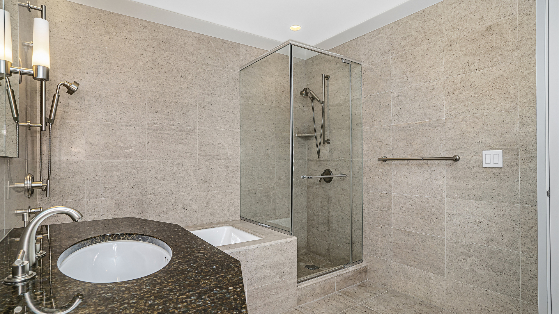 401 N Wabash Avenue Unit: 32E
