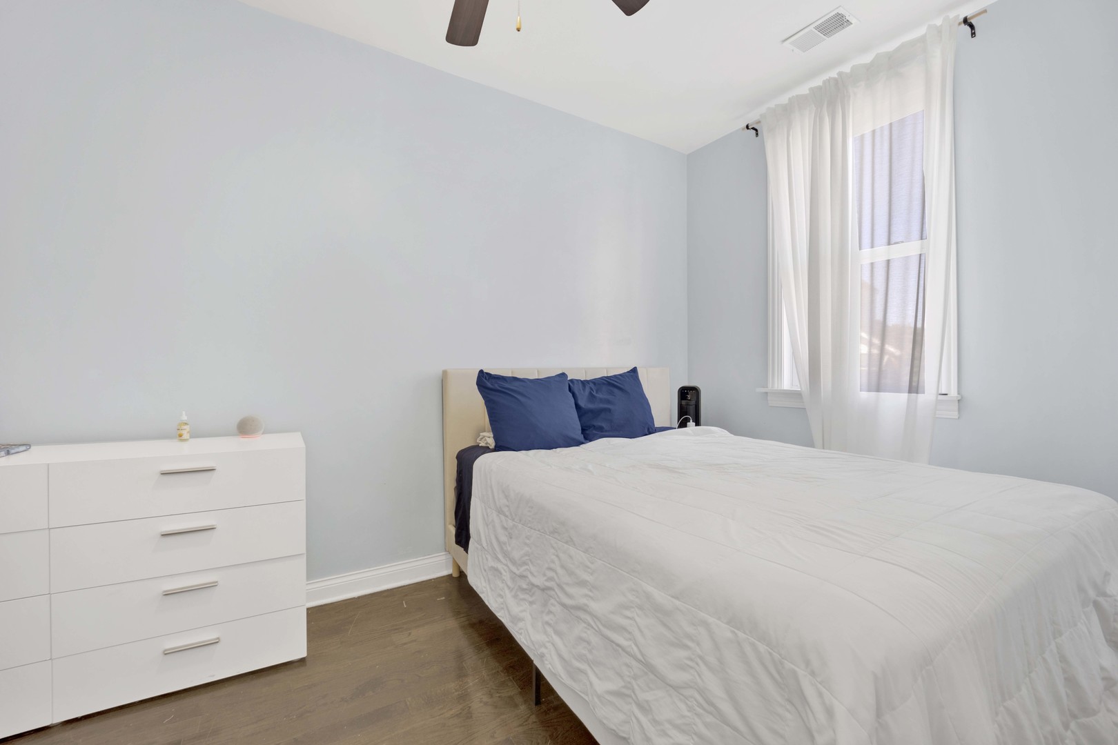 2337 S Sacramento Avenue Unit: 2