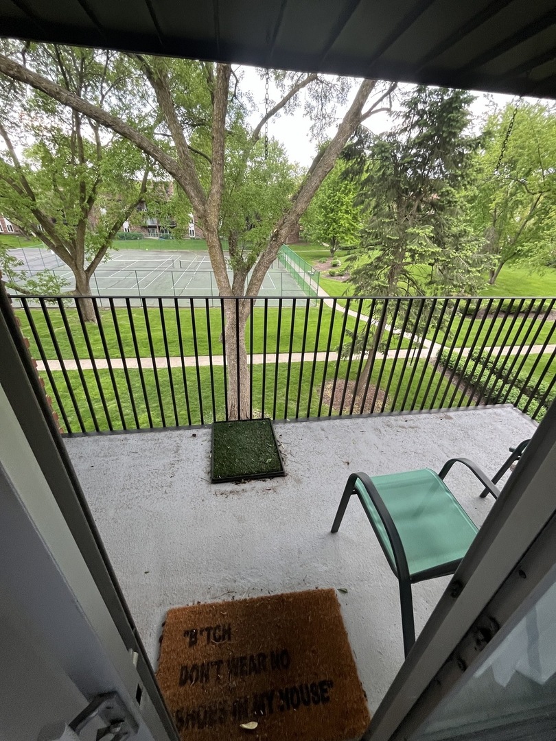 1053 W Ogden Avenue Unit: 339