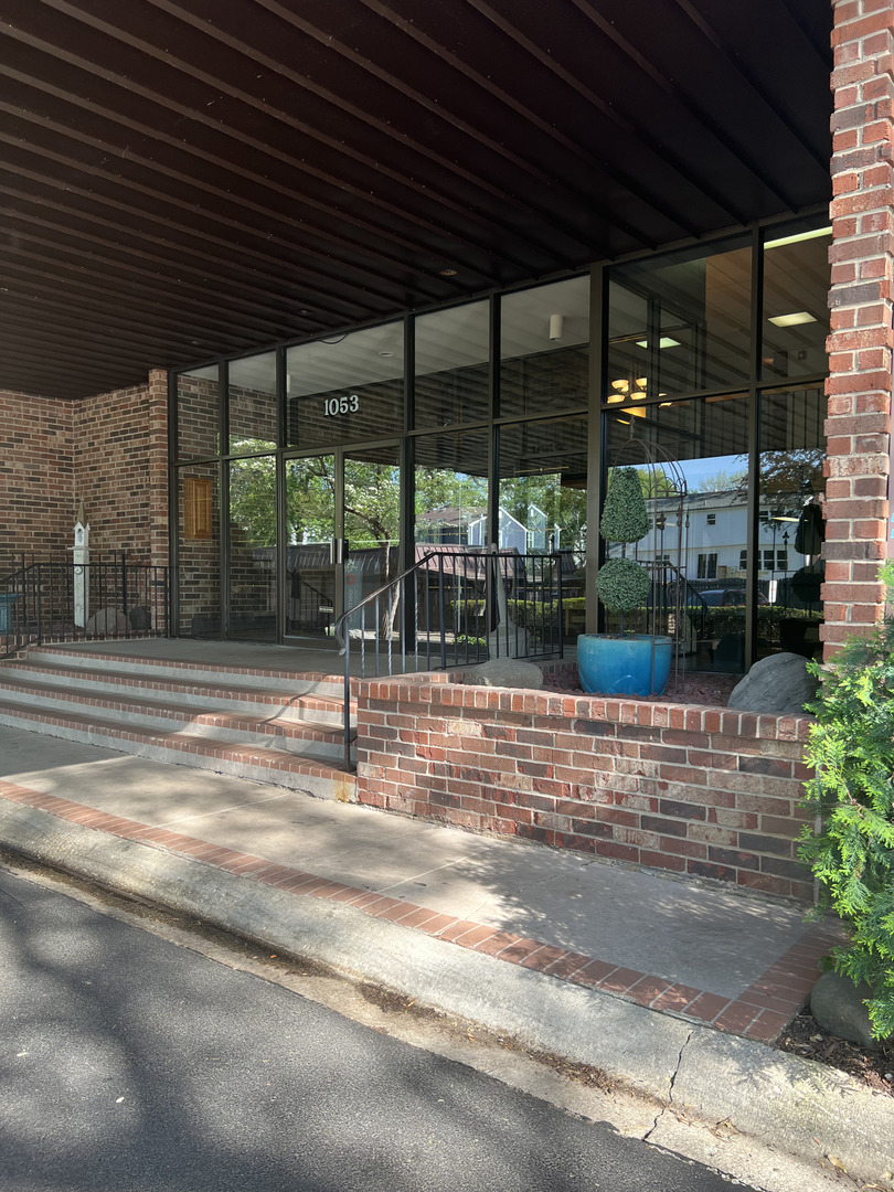 1053 W Ogden Avenue Unit: 339