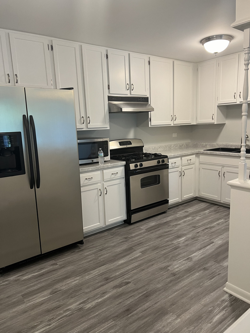 1053 W Ogden Avenue Unit: 339