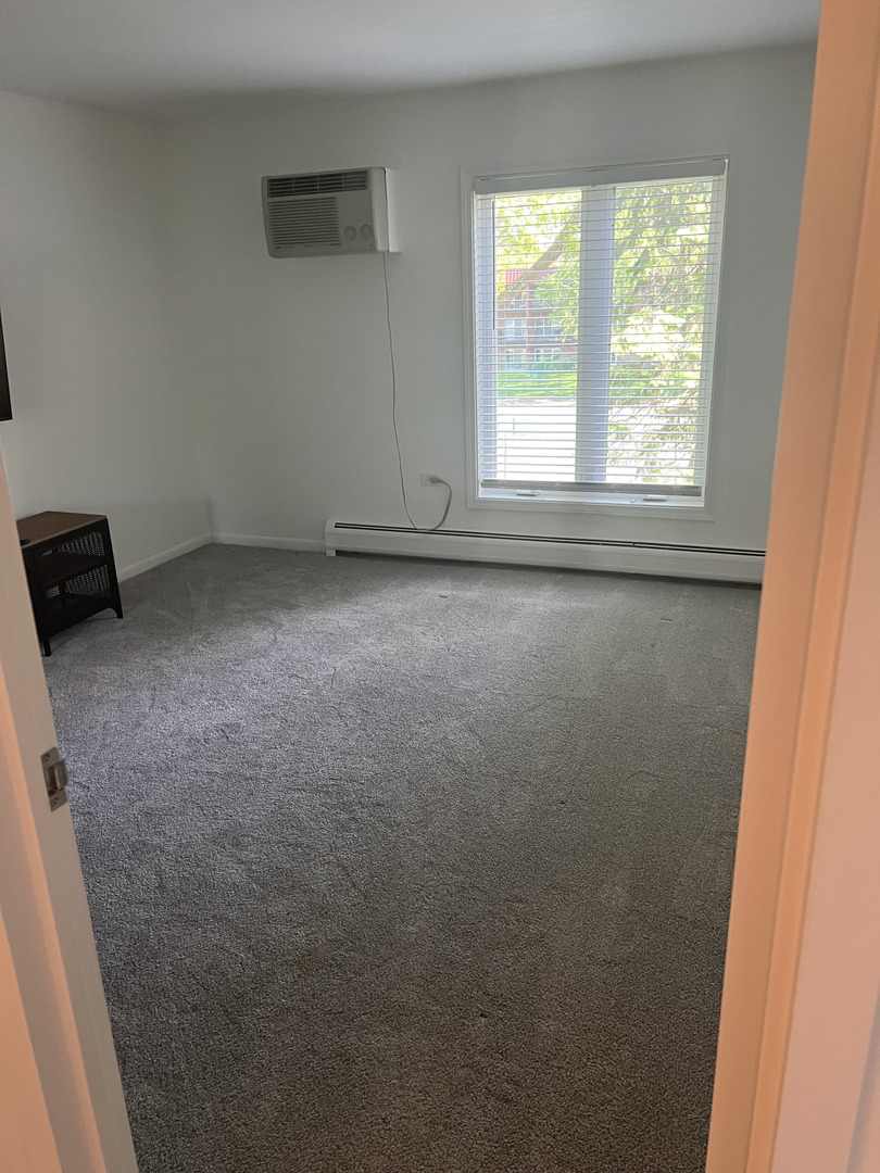 1053 W Ogden Avenue Unit: 339