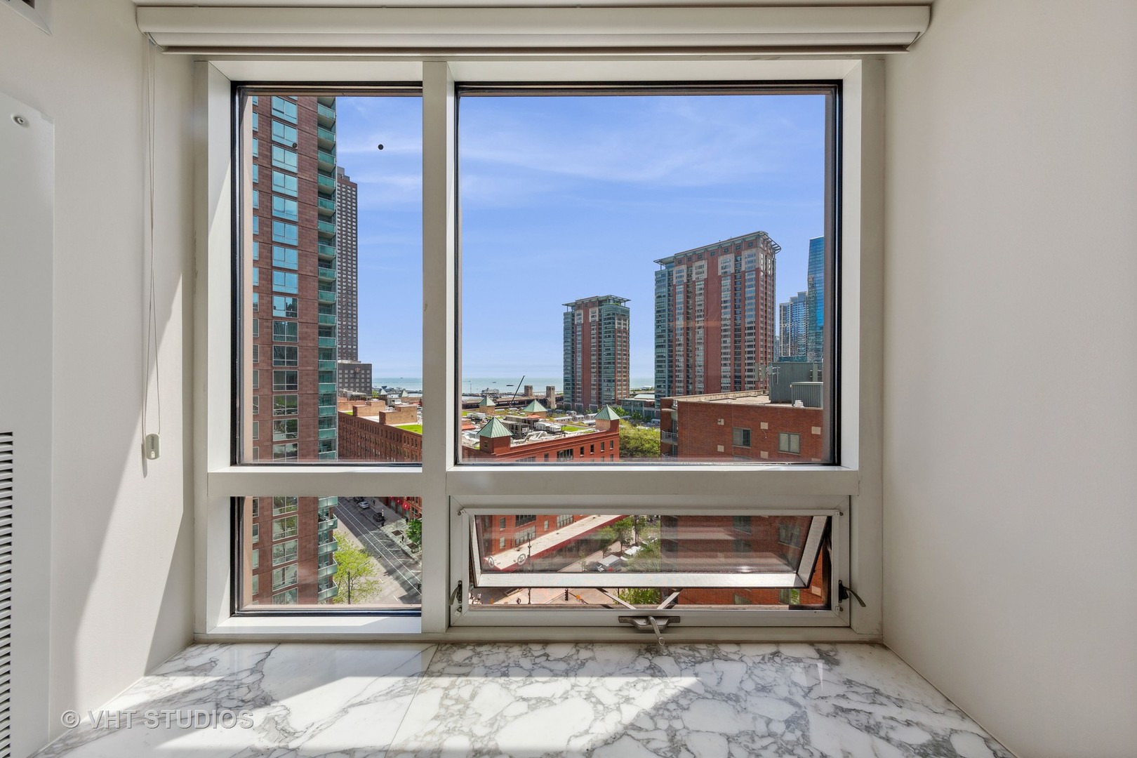 512 N MCCLURG Court Unit: 607