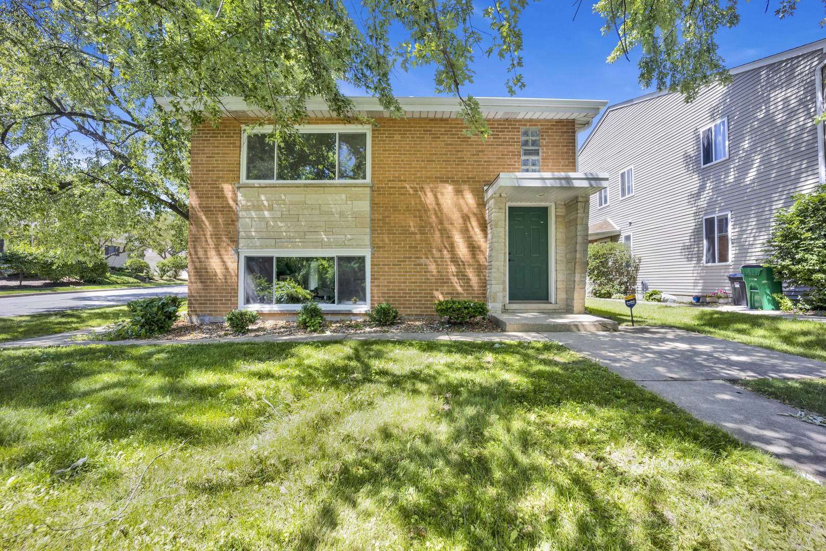 27W180 Cooley Avenue Unit: 2