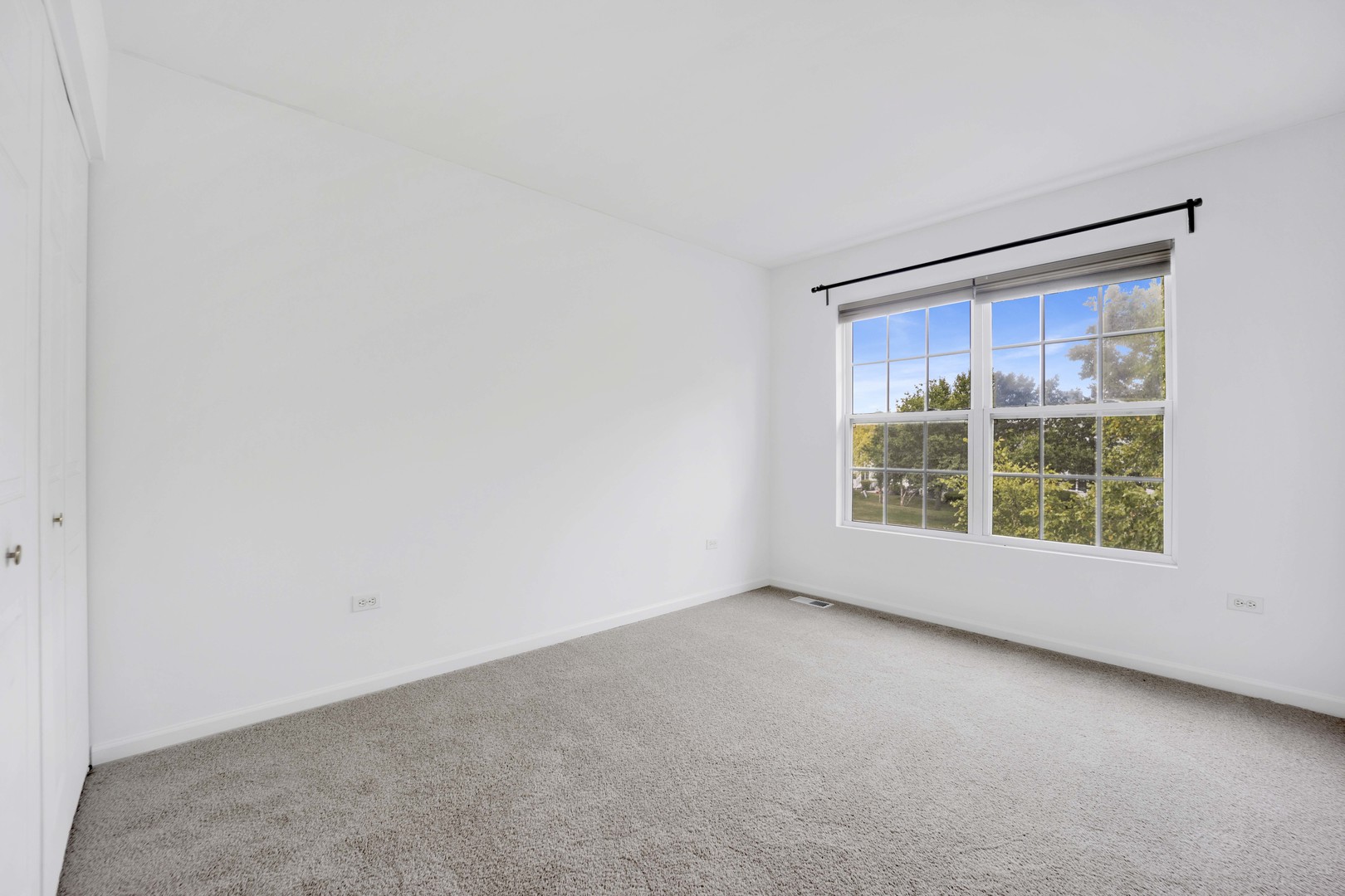 1502 SHAGBARK Drive Unit: 1502