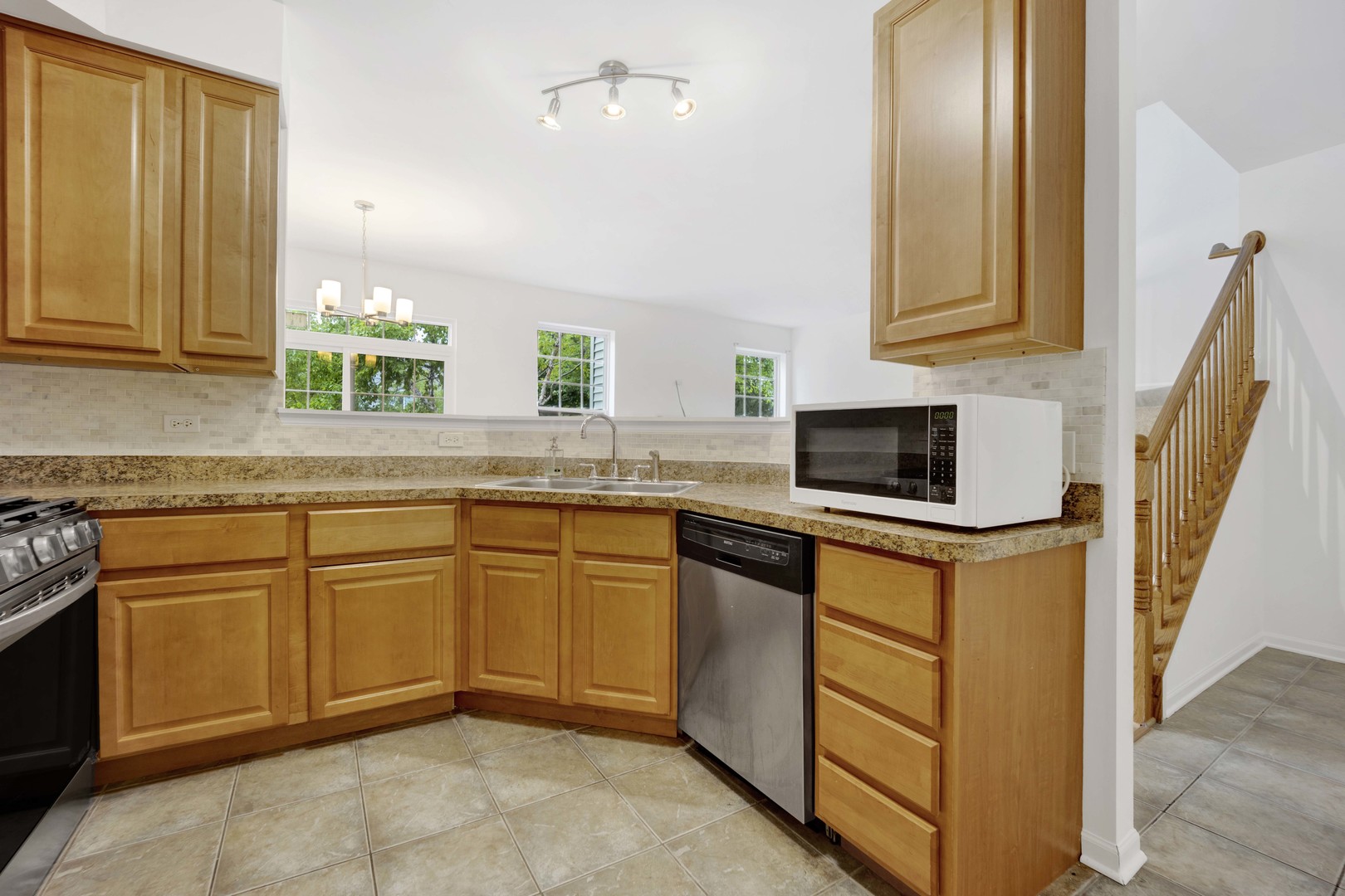 1502 SHAGBARK Drive Unit: 1502