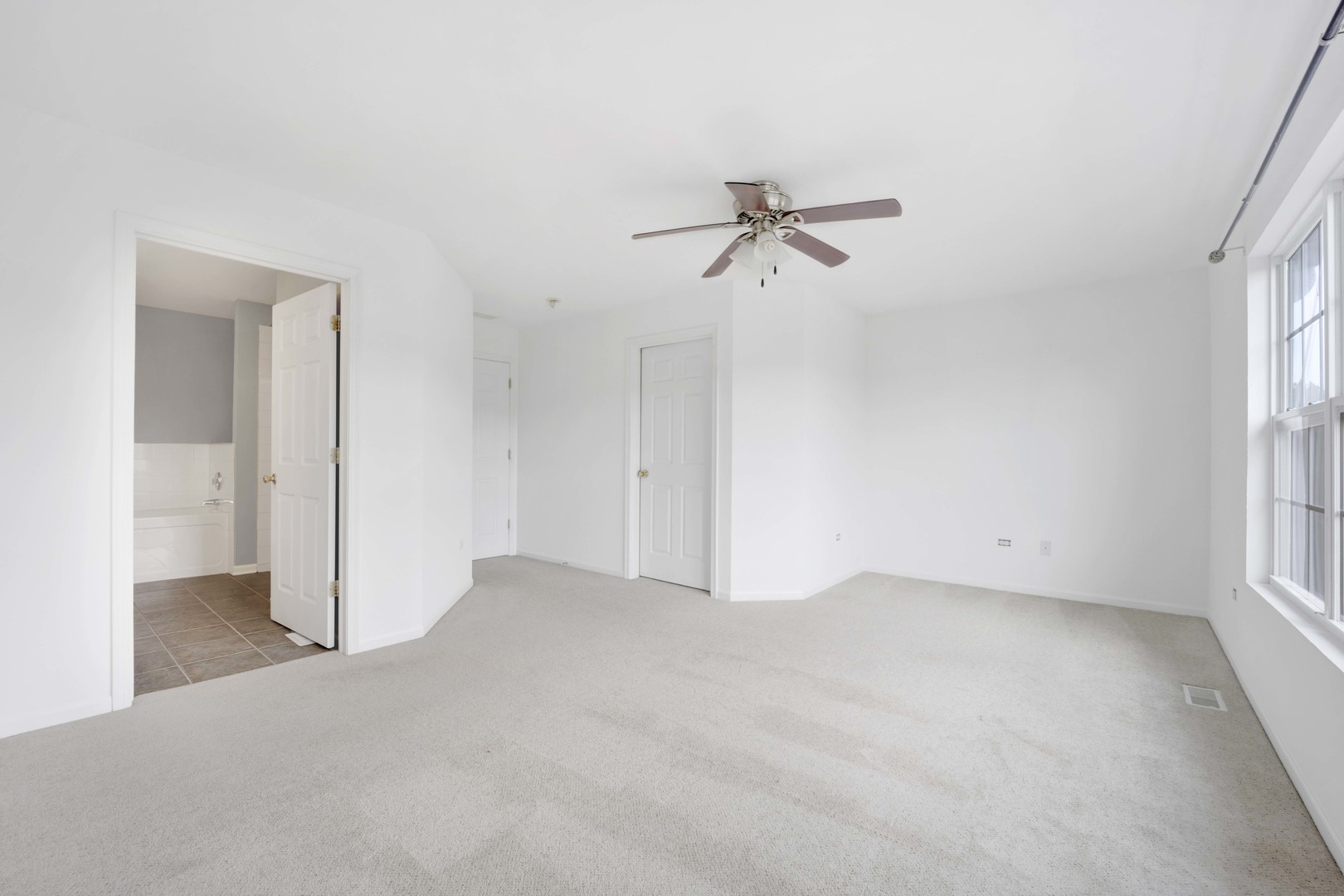 1502 SHAGBARK Drive Unit: 1502