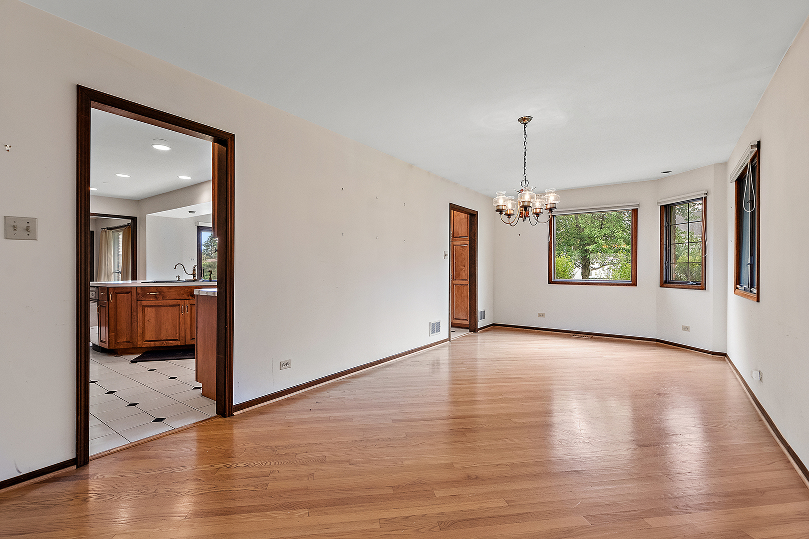 3018 Bonnie Brae Crescent