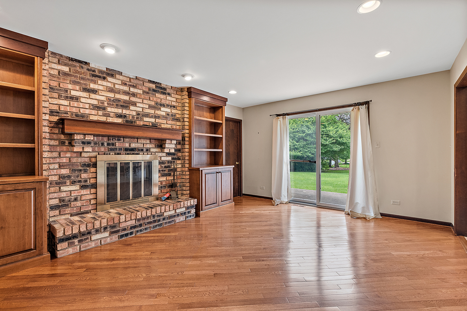 3018 Bonnie Brae Crescent