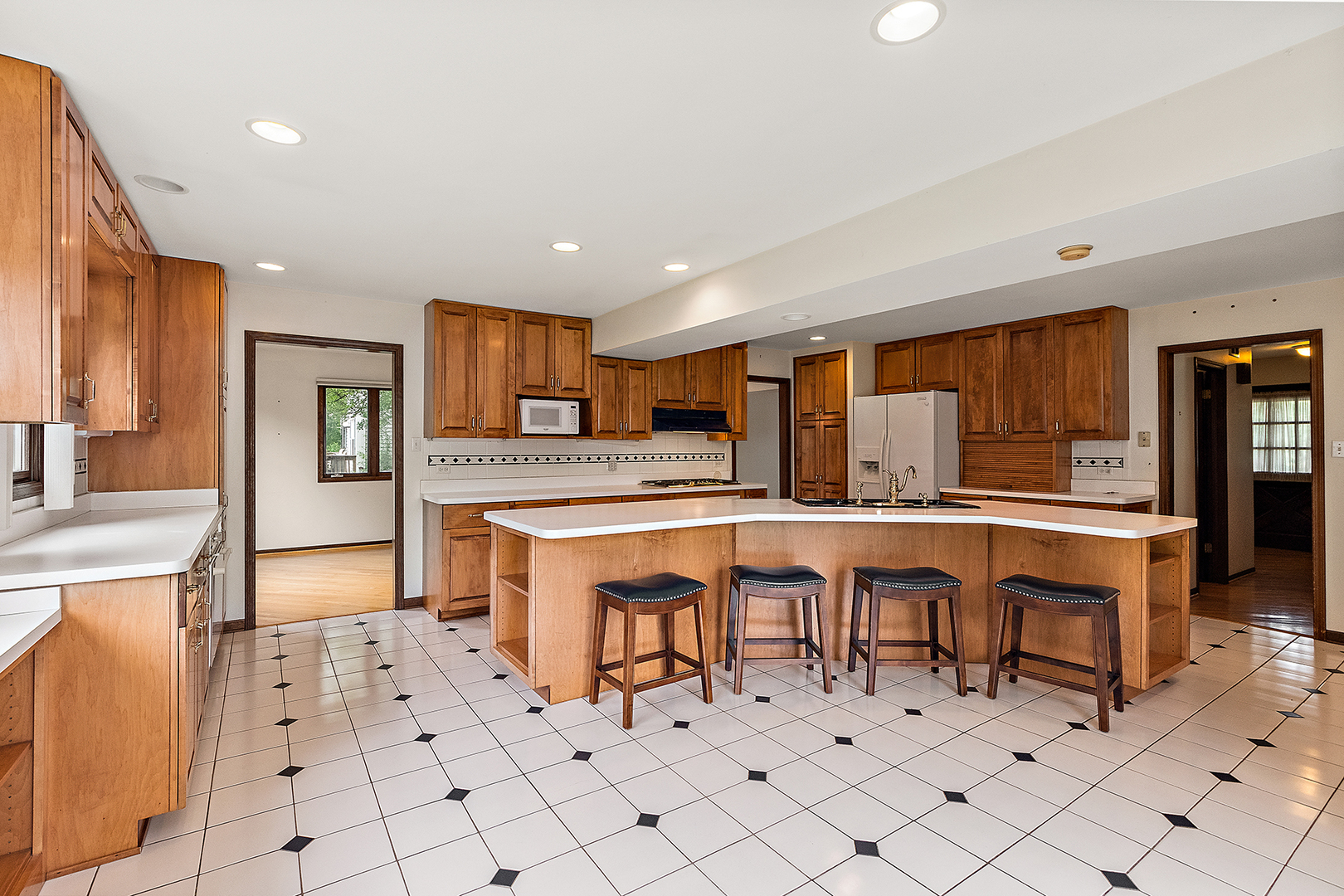 3018 Bonnie Brae Crescent