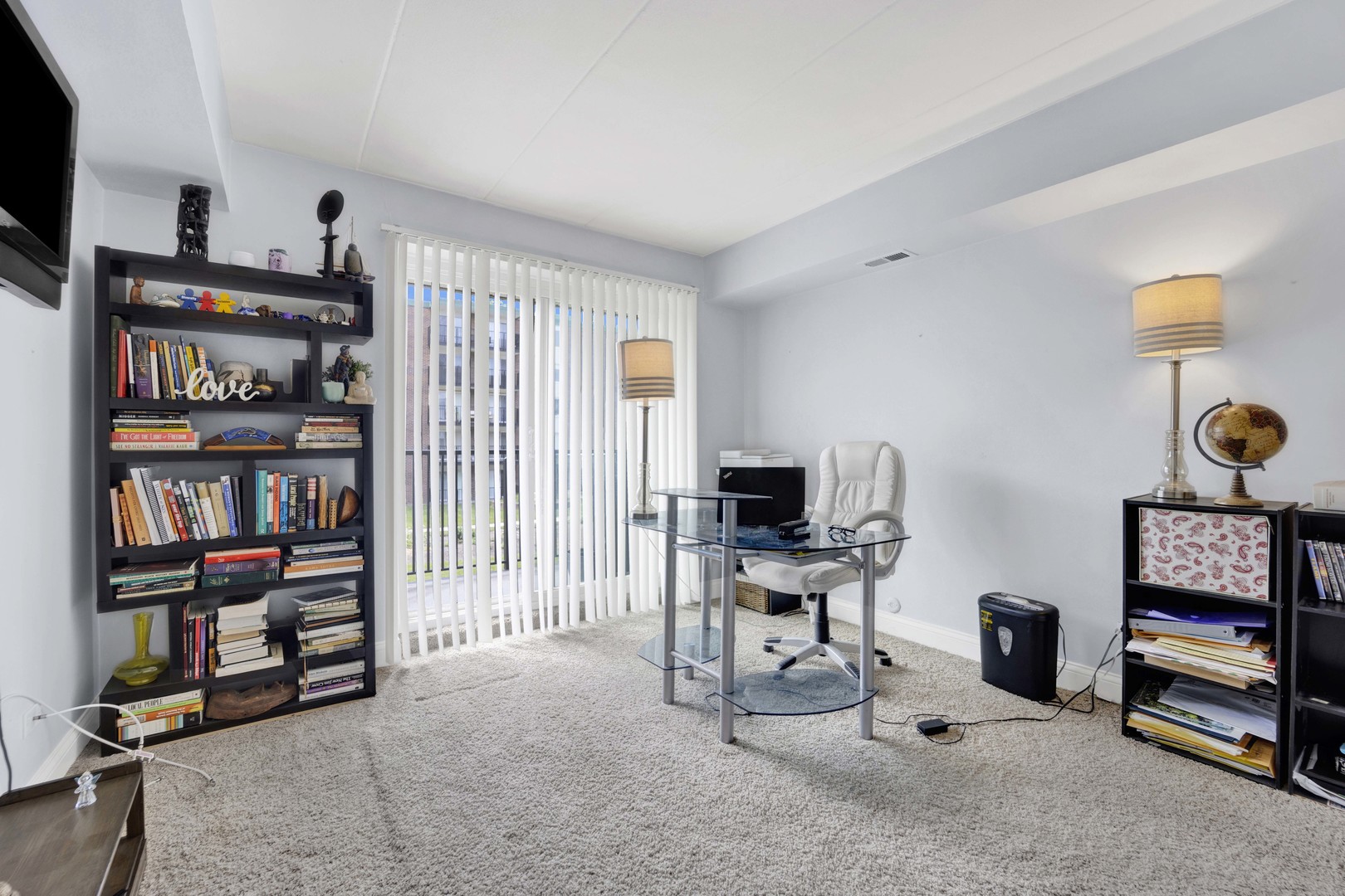 5S040 PEBBLEWOOD Lane Unit: E207