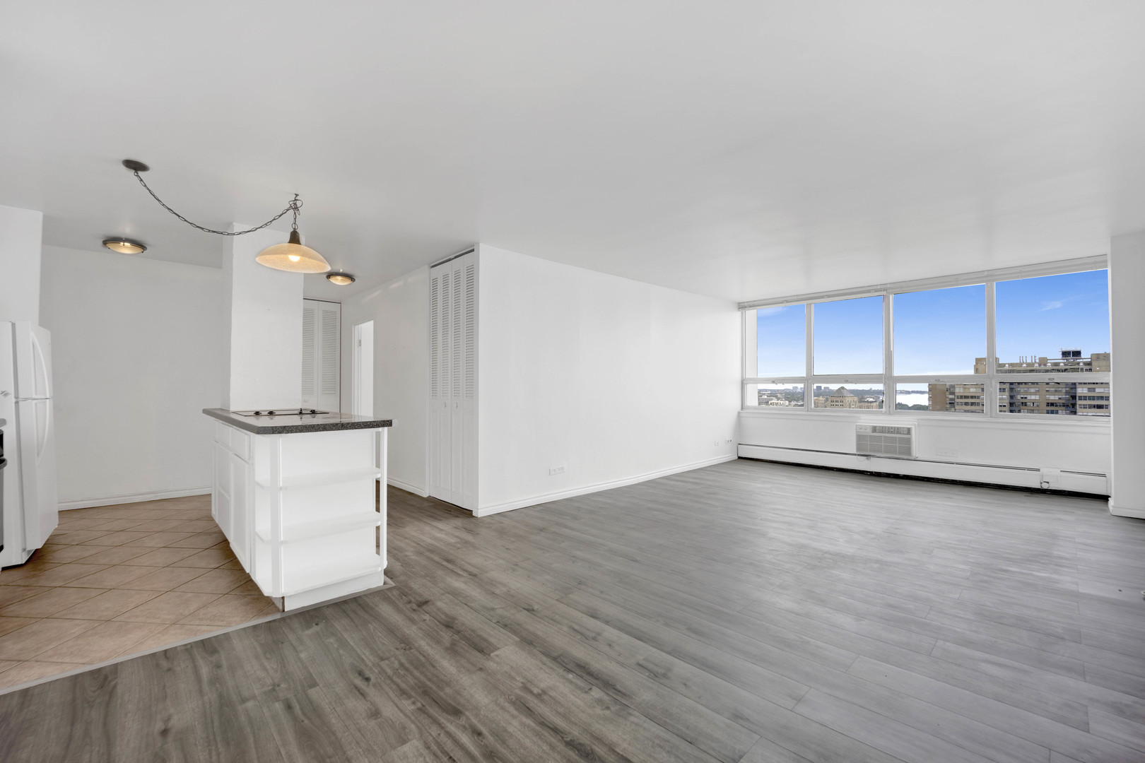 6171 N Sheridan Road Unit: 2409