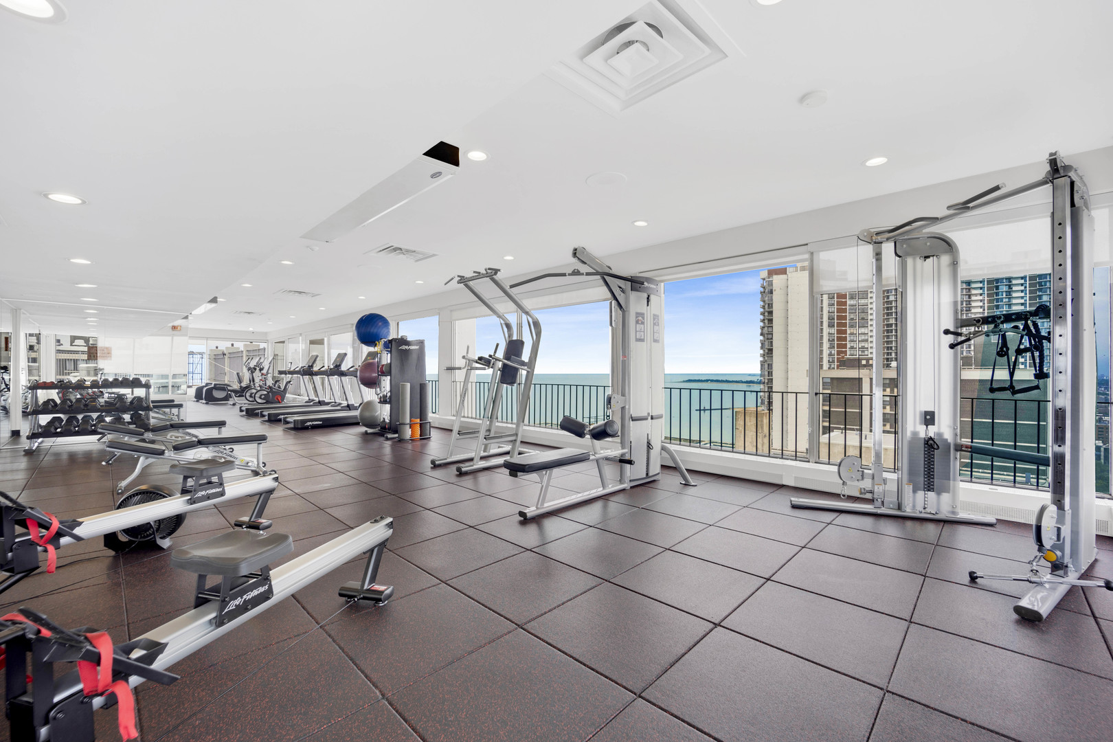 6171 N Sheridan Road Unit: 2409