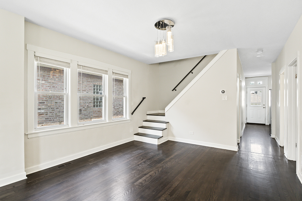 5106 W Nelson Street