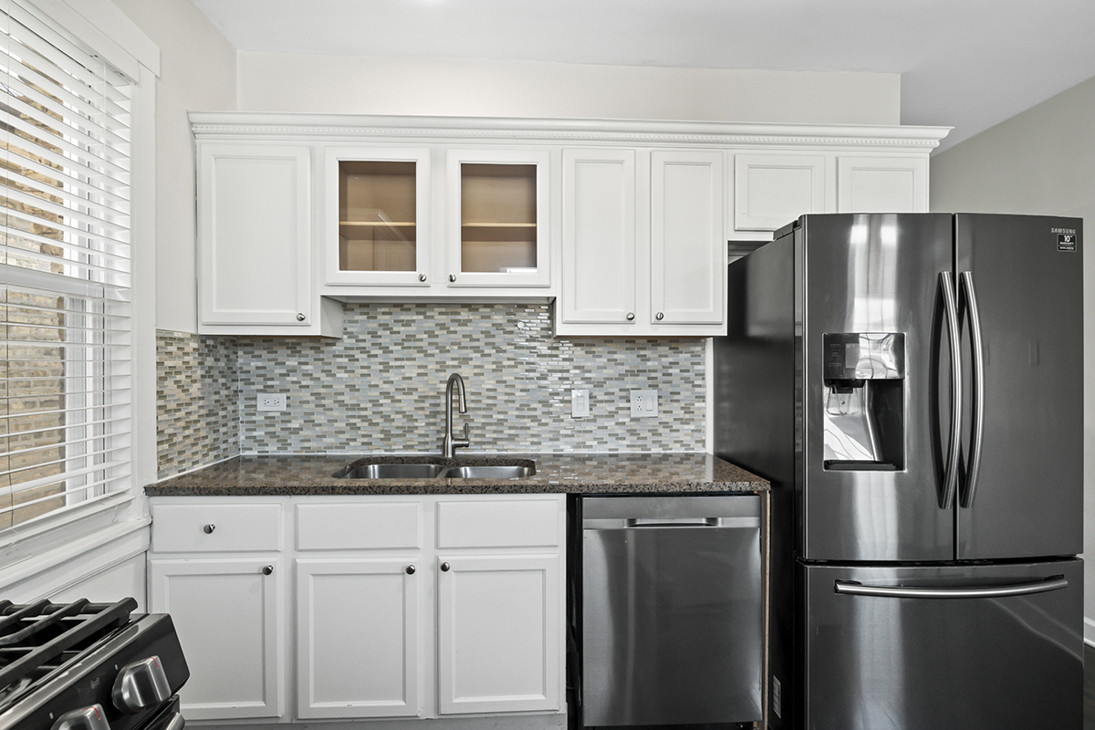 5106 W Nelson Street