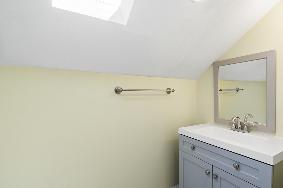 5106 W Nelson Street