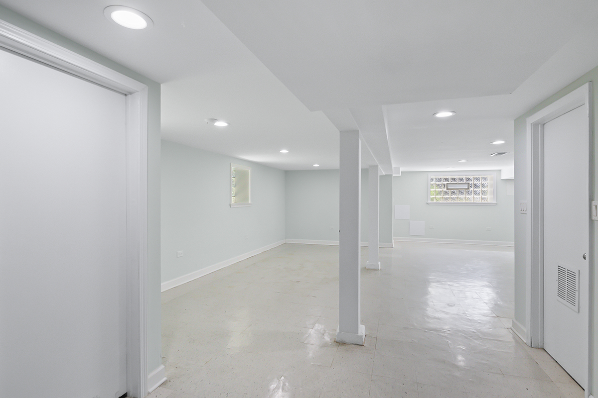 5106 W Nelson Street