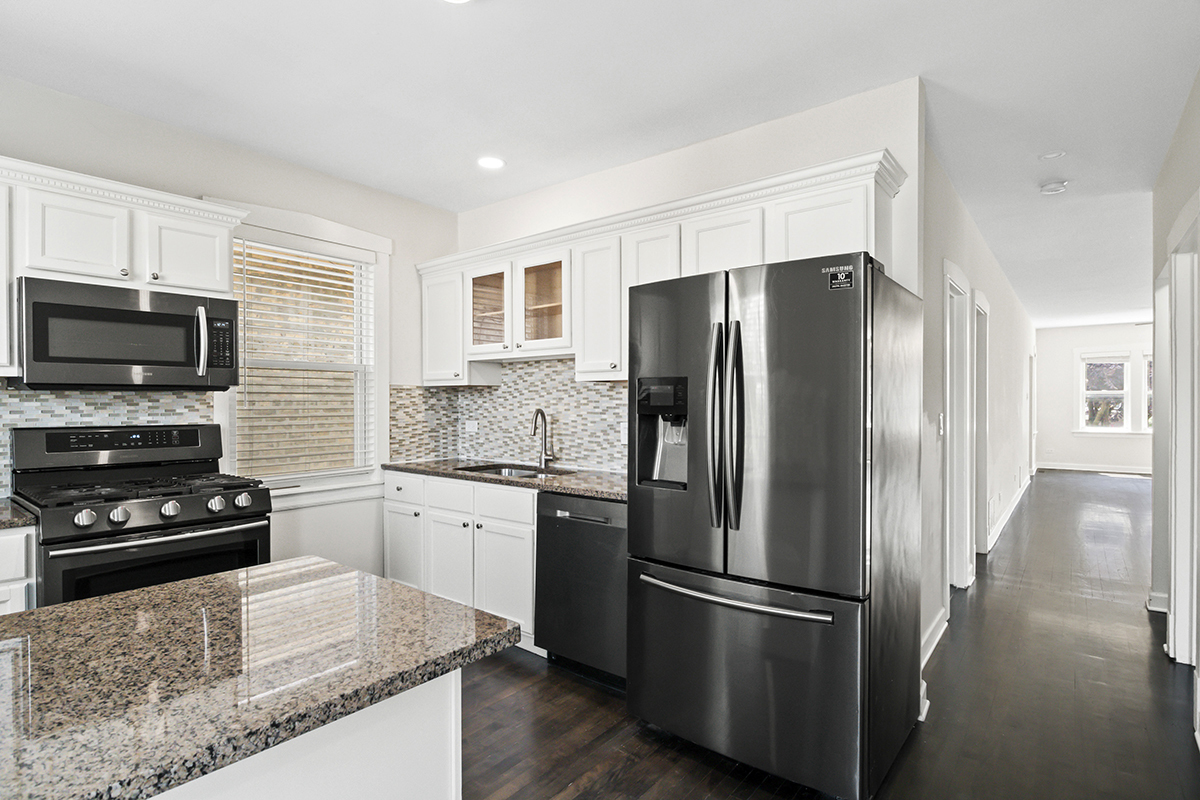 5106 W Nelson Street