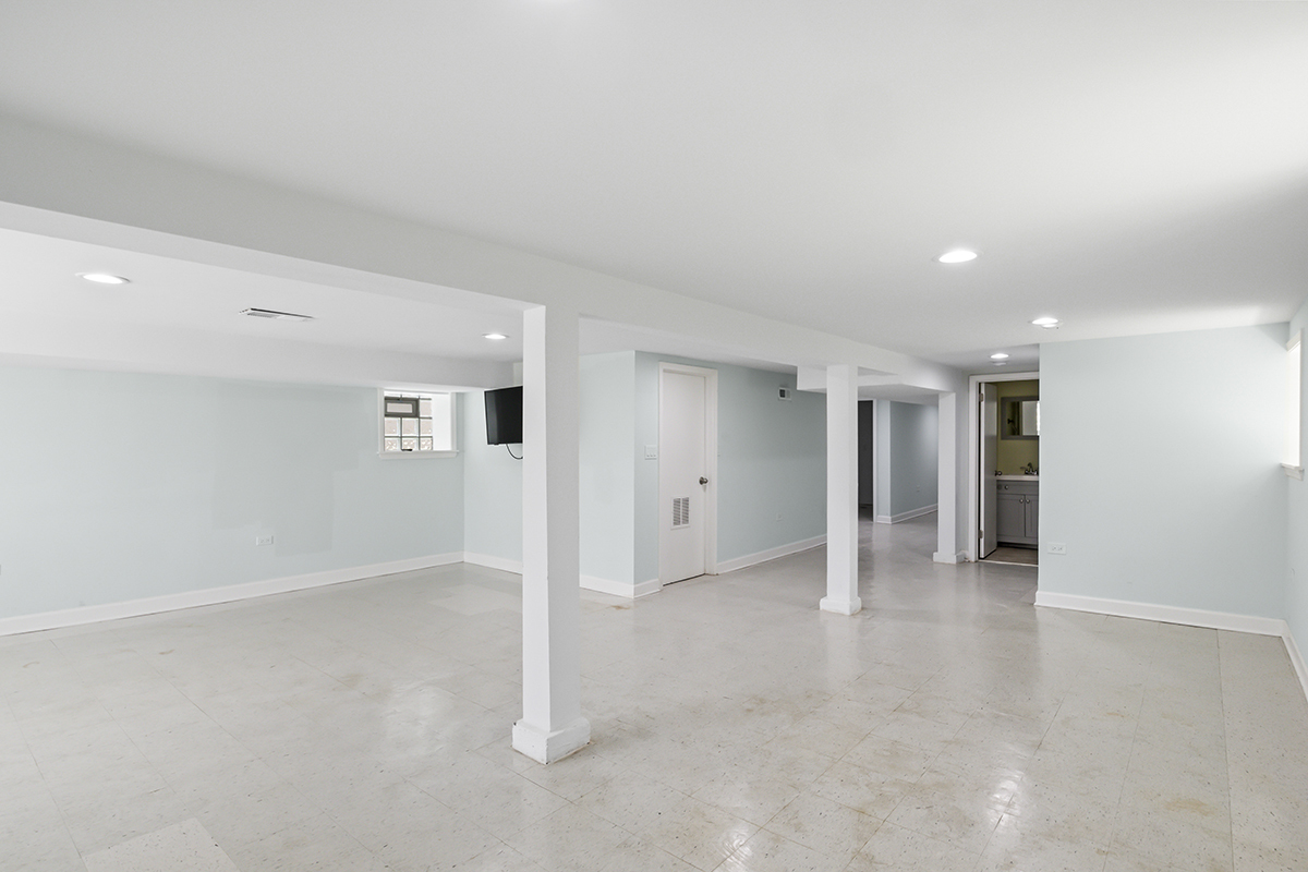 5106 W Nelson Street