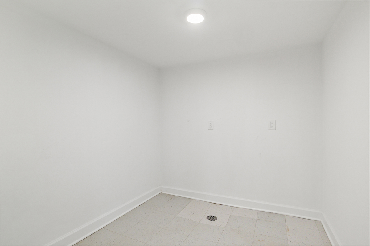 5106 W Nelson Street