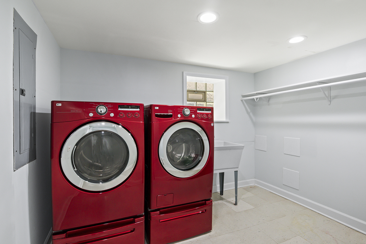 5106 W Nelson Street