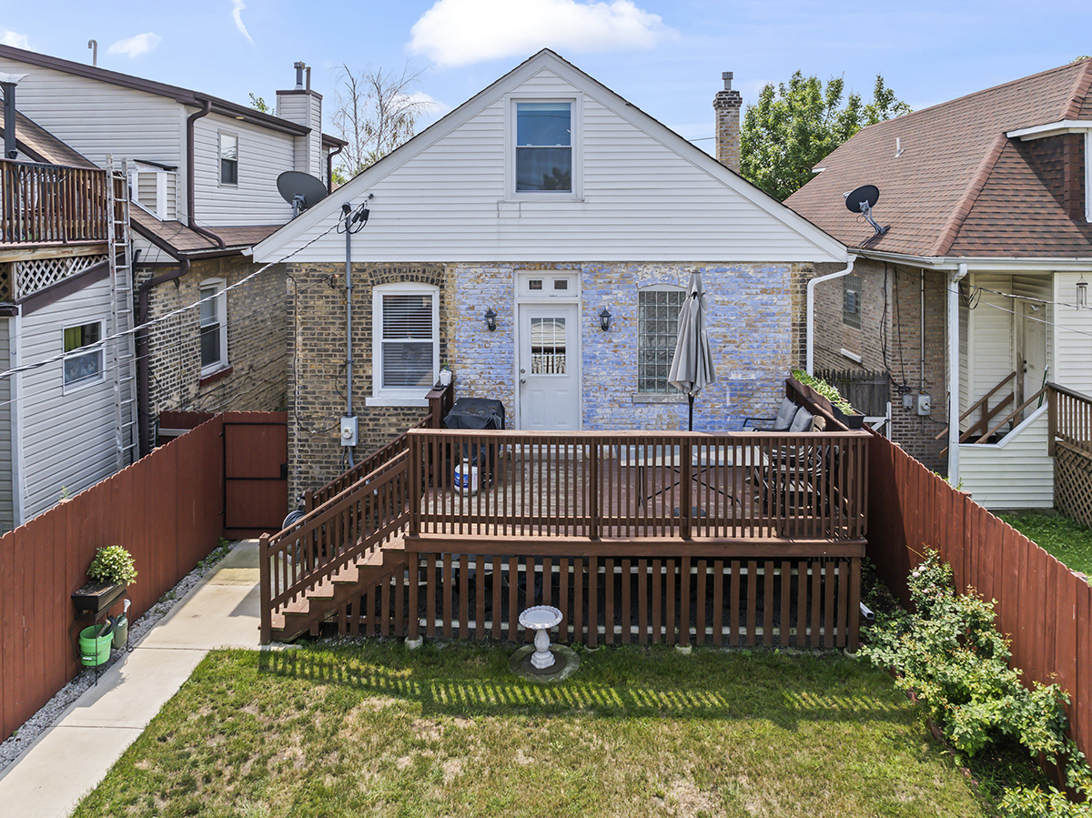 5106 W Nelson Street