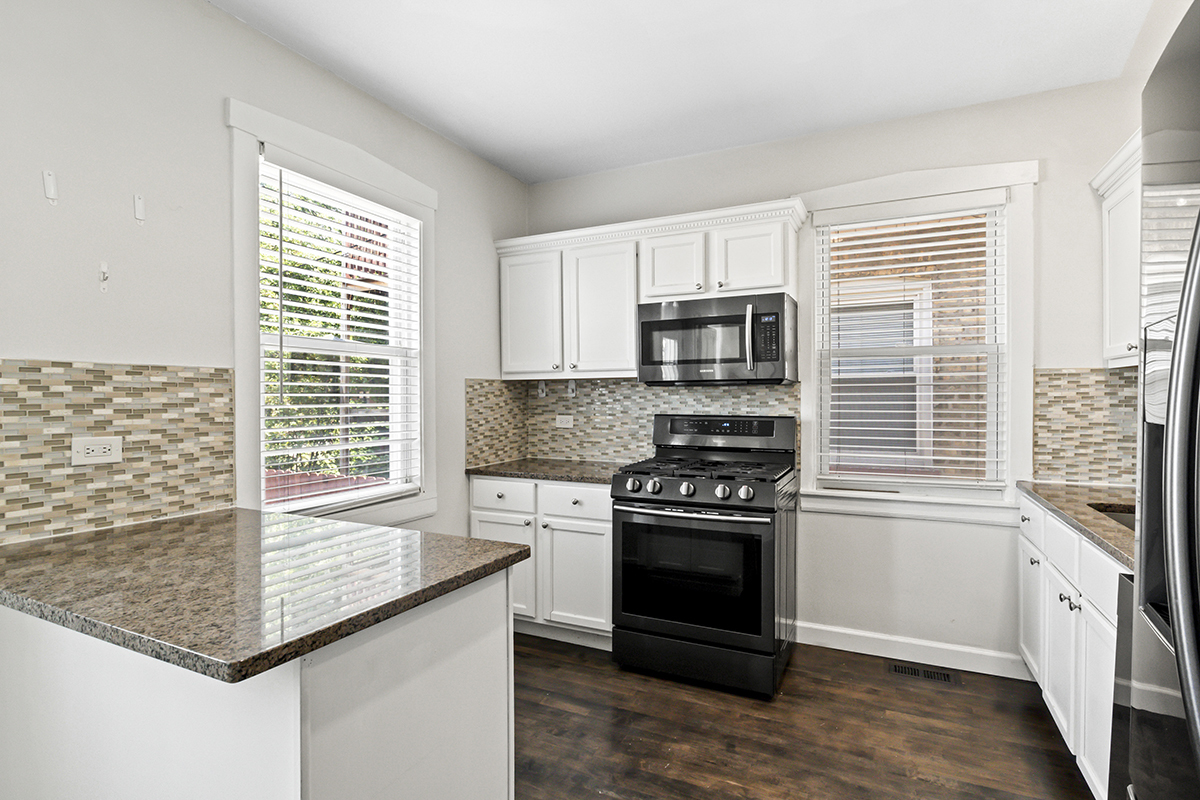 5106 W Nelson Street