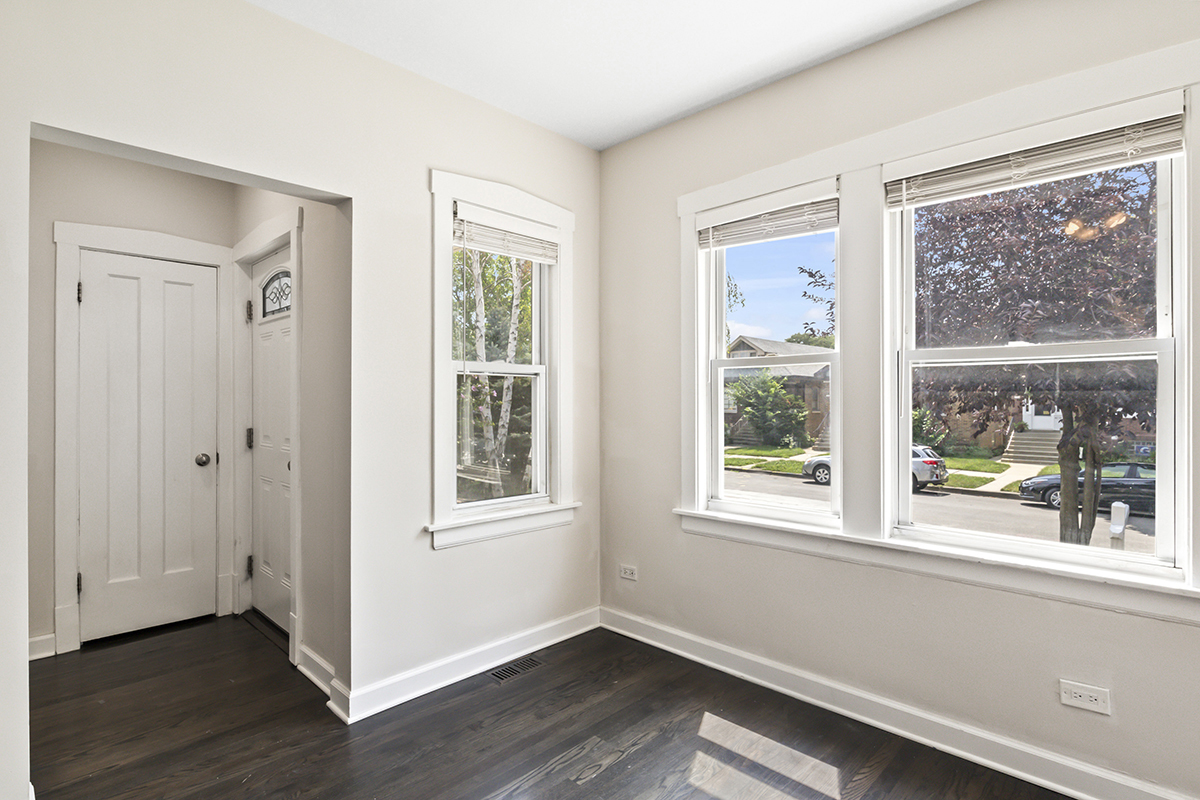 5106 W Nelson Street