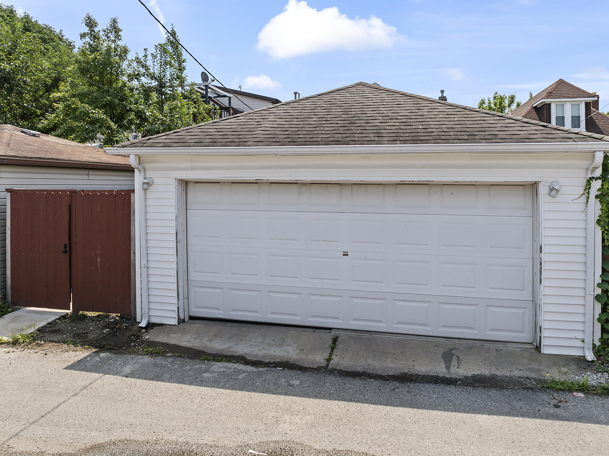 5106 W Nelson Street