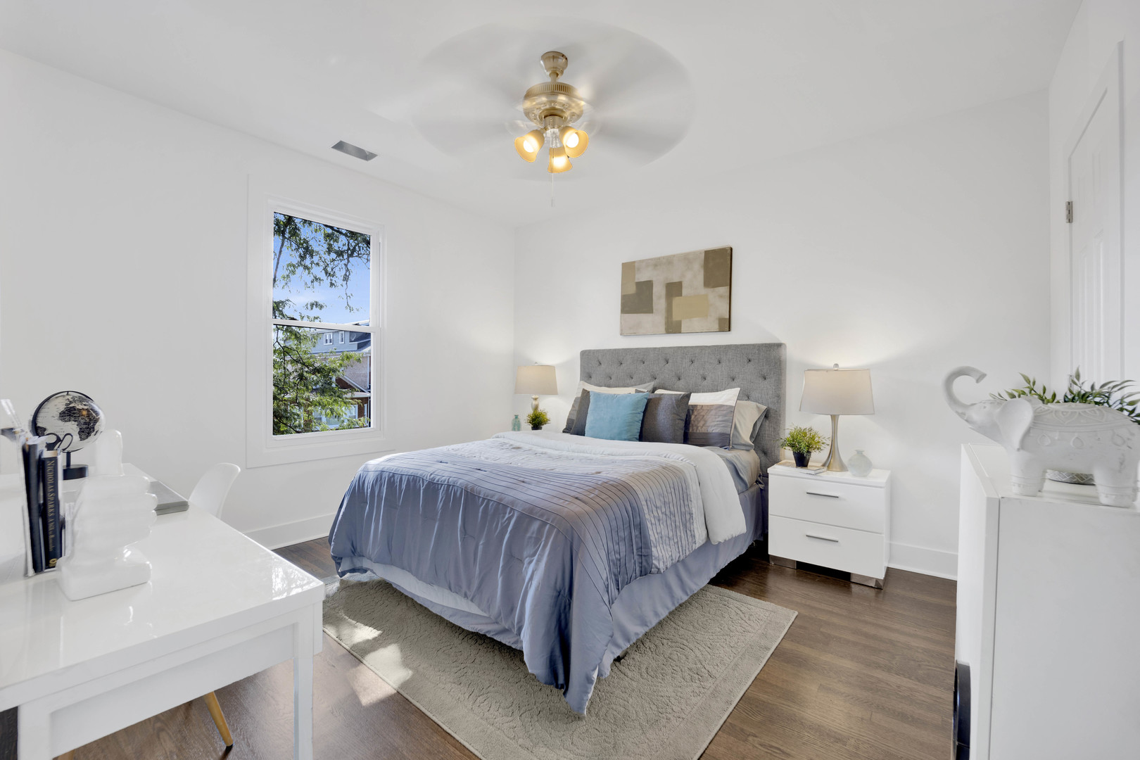 724 N Lockwood Avenue