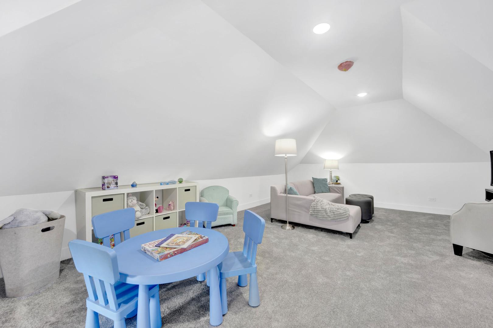 724 N Lockwood Avenue