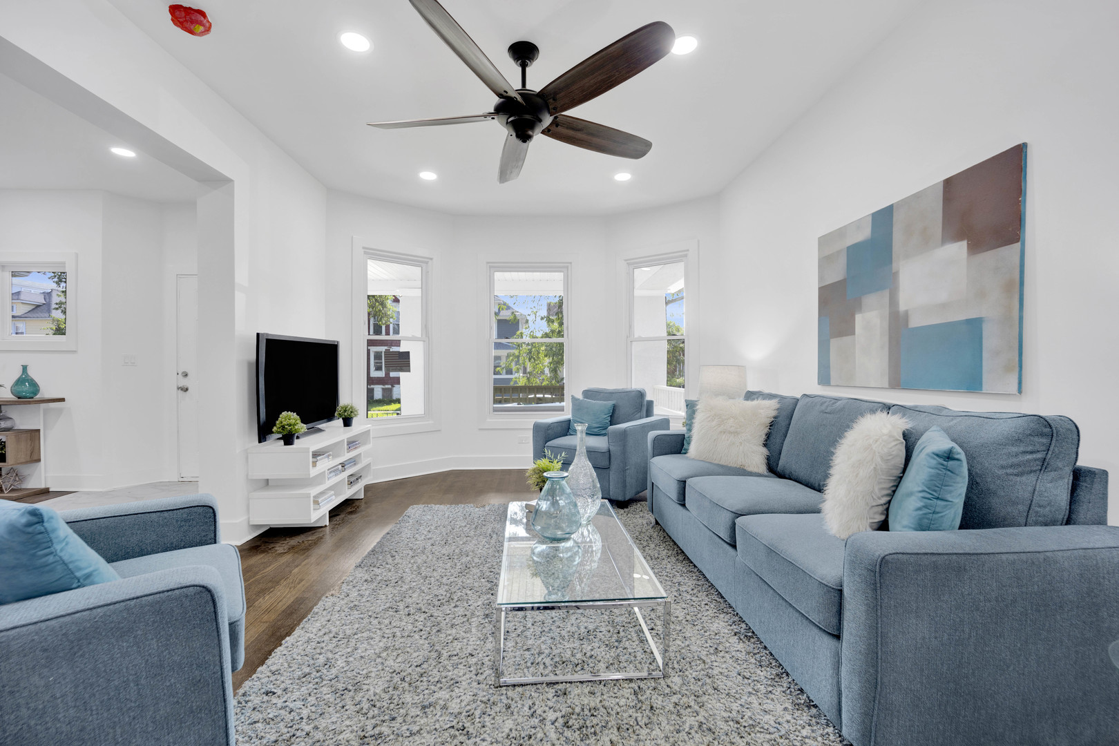 724 N Lockwood Avenue