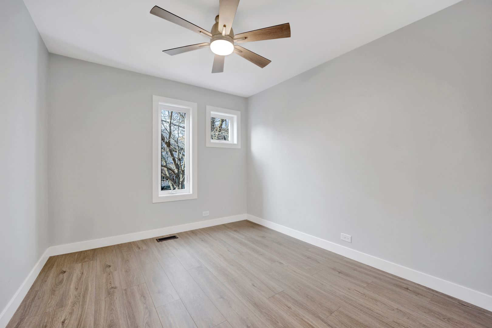 4649 N Kenmore Avenue Unit: A