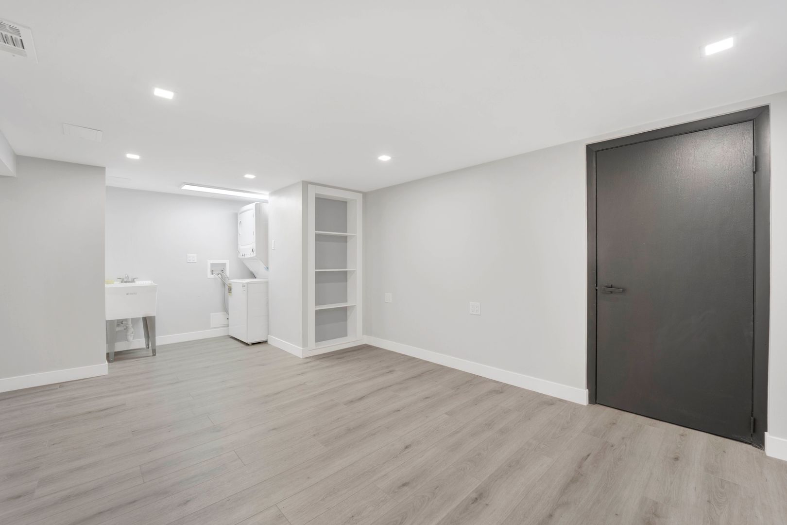 4649 N Kenmore Avenue Unit: A